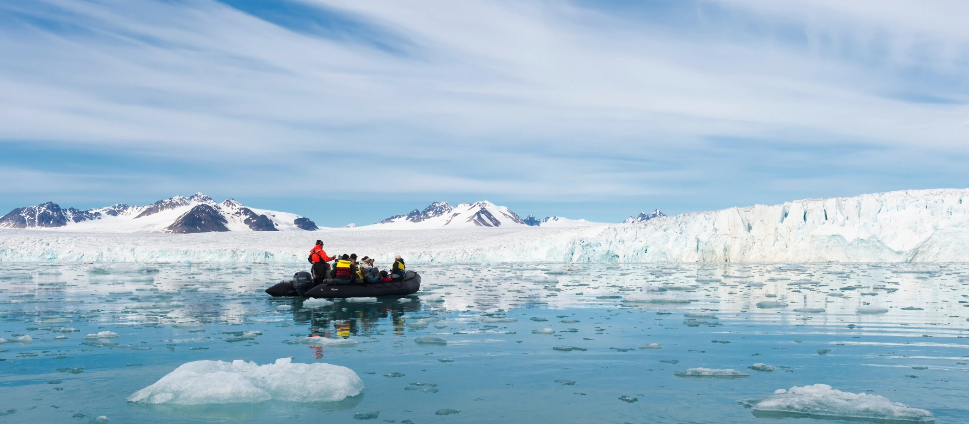 Banner_Svalbard_Krossfjorden_AdobeStock_359169296